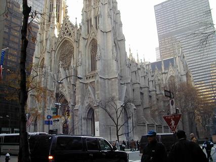 St Patrick's Cathederal<br>Location: <a href="https://www.google.com/maps/search/?api=1&query=40.75851,-73.97738" target="_new">5th Ave and West 50th St</a>